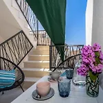 Appartement Coastal Urban Nest