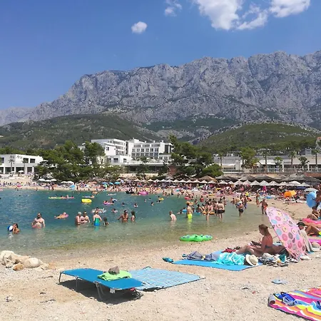 Coastal Urban Nest Apartment Makarska