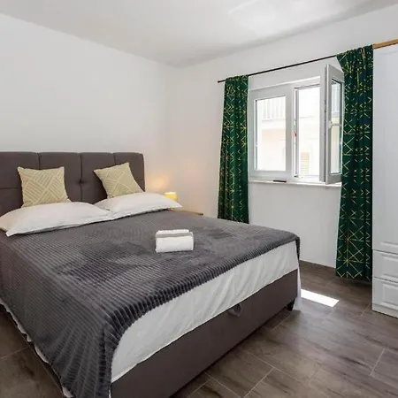 Apartman Coastal Urban Nest Makarska