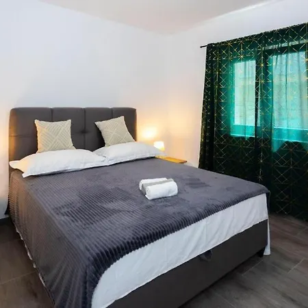Apartman Coastal Urban Nest Makarska