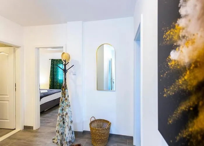 Coastal Urban Nest Apartament *